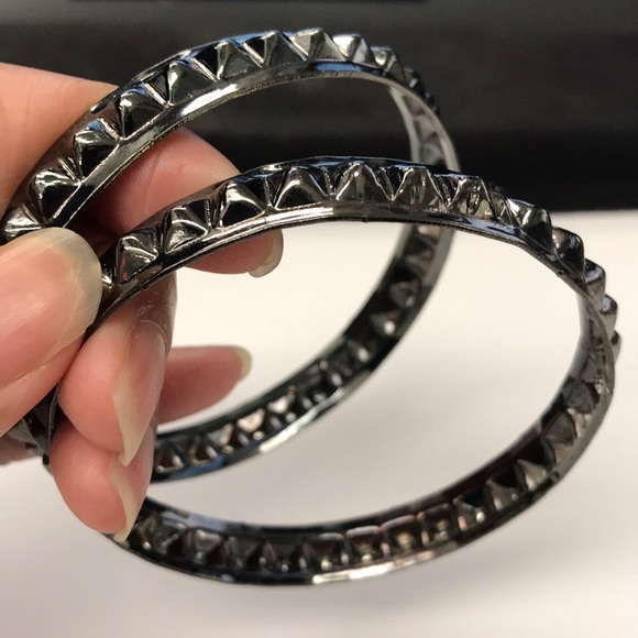 Metal Spike Bracelets - Picture 7 of 8